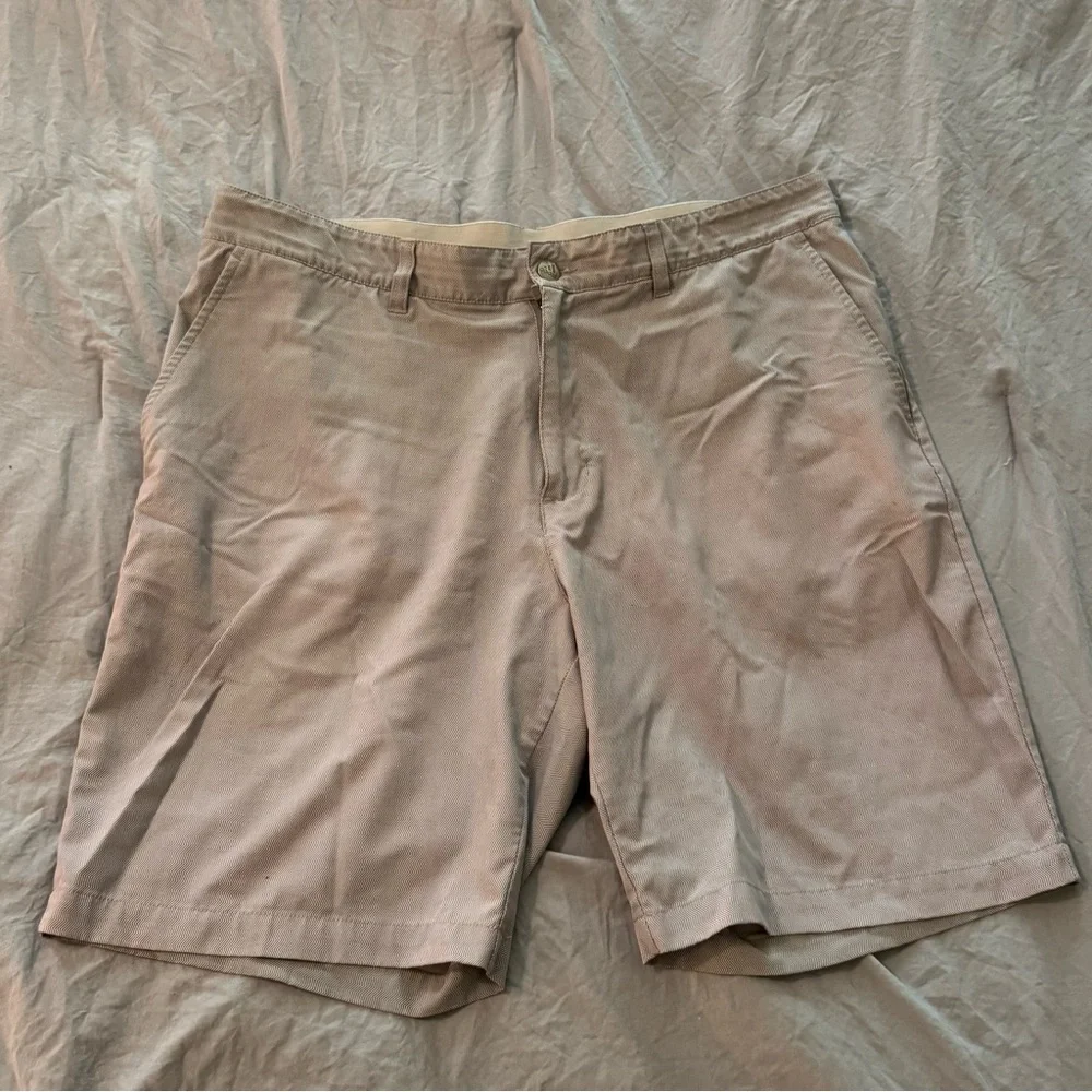 Adidas Hybrid Material Golf Shorts Gray Monochrome Zigzag‎ Pattern Size 36